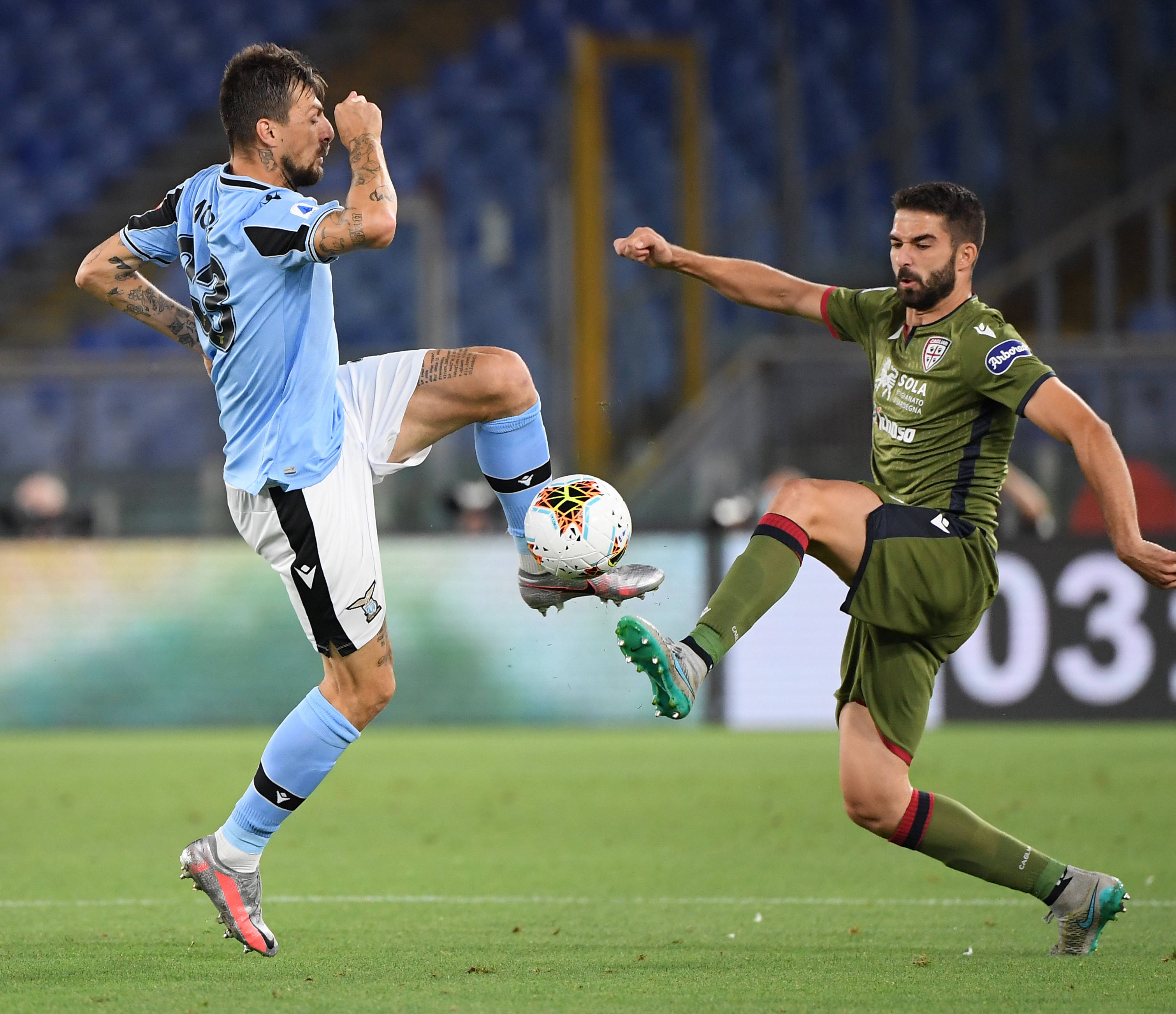 举极为困难 举极为困难