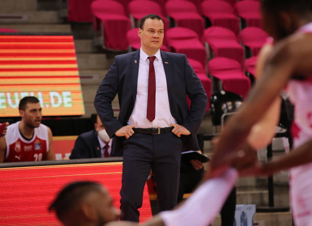 全能的锋线 全能的锋线